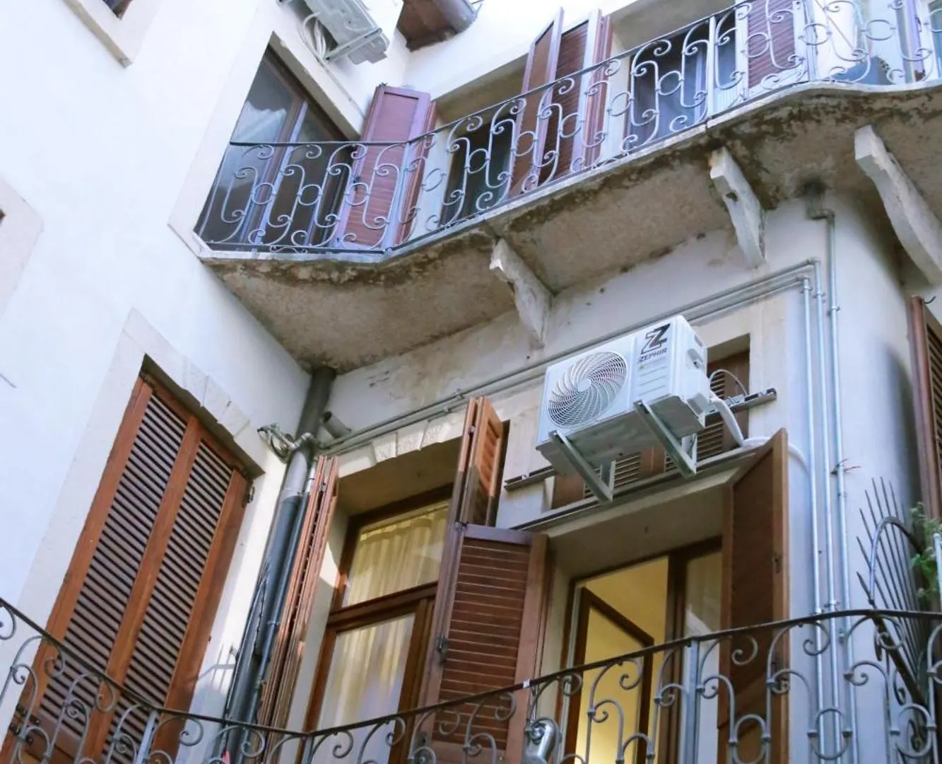 Dimora San Fermo 11 Apartment Verona